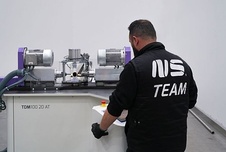 Stroj na vrtání a řezání závitů NS TDM100 2D AT