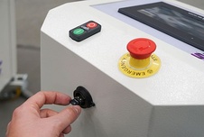 Stroj na vrtání a řezání závitů NS TDM100 2D AT